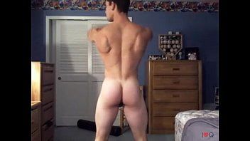 Garoto gay musculoso na masturbação solo - Webcam Boys